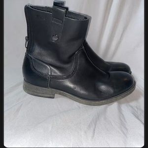 MENS GENUINE LEATHER BLACK CLARKS CHELSEA BOOTS/ DRESS BOOTS SIZE 10